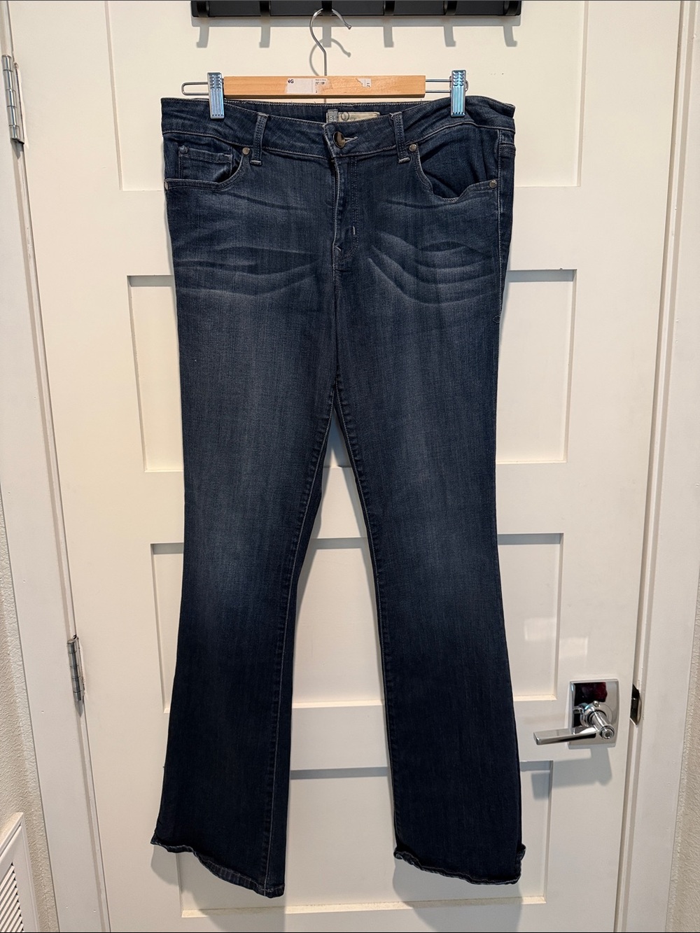 Women’s Dark Wash Stretch Bootcut Jeans -Level 99 brand